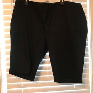 NWT Plus Size women’s Bermuda shorts